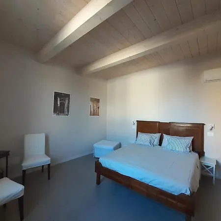 Al N.10 Bed and breakfast 3*